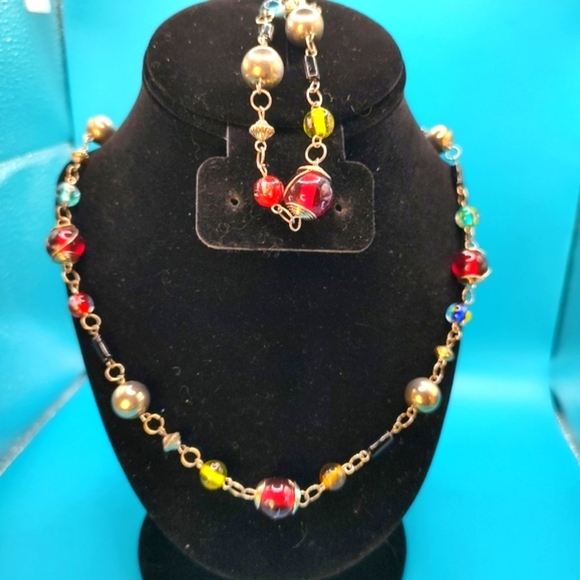 Boutique Handmade Beaded Necklace and Bracelet! - Picture 7 of 12